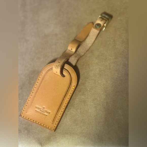 LOUIS VUITTON POIGNET WITH TAG - Picture 7 of 7